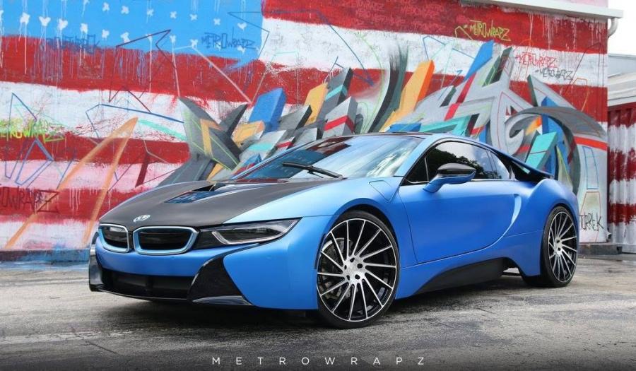  BMW i8 Satin Perfect Blue by MetroWrapz 2017 года  (фото 2 из 10)